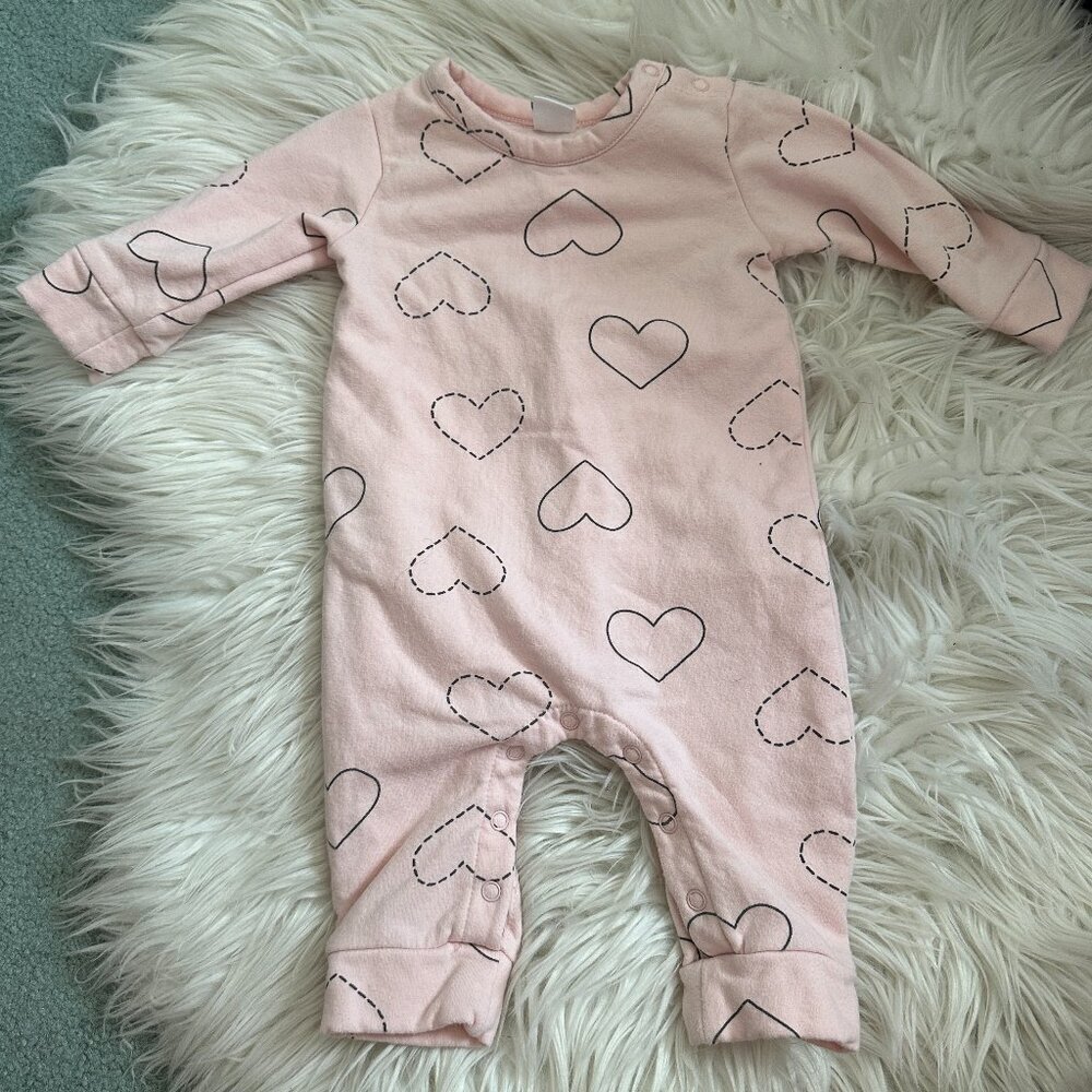 Nordstrom pink heart newborn footie // 3417